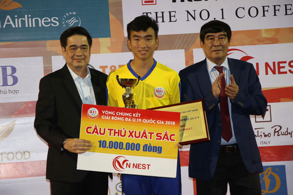 Vì sao Trần Công Minh không được gọi lên U19 Việt Nam?