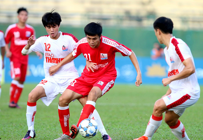 Phan Thanh Hậu lập hat-trick, HAGL đánh bại Viettel