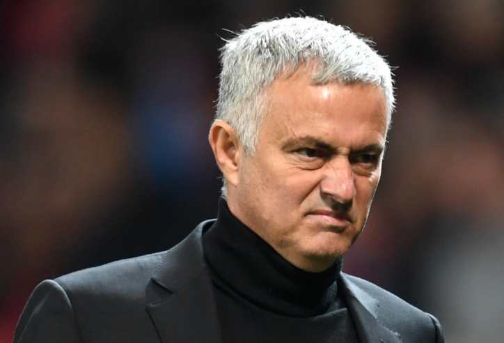 HLV Mourinho phản ứng bất ngờ khi được hỏi về Man Utd