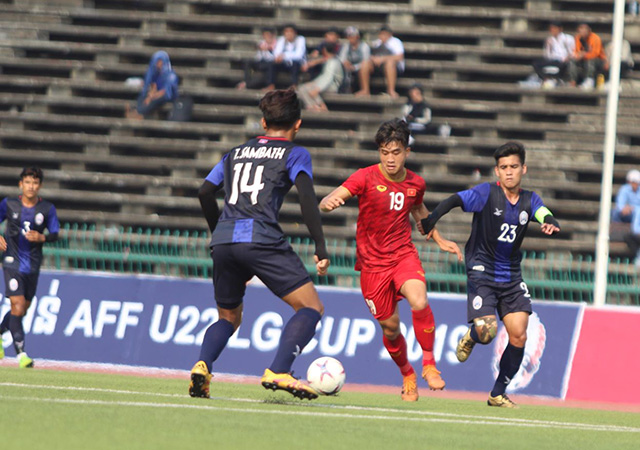 HLV Phạm Minh Đức: 'U22 VN thắng Campuchia là quá may mắn'