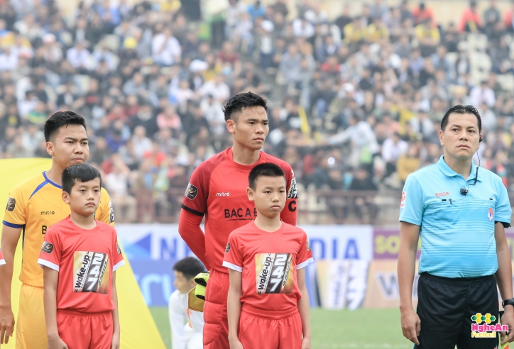 Nguyên Mạnh tự tin trước trận đại chiến Hà Nội vs SLNA
