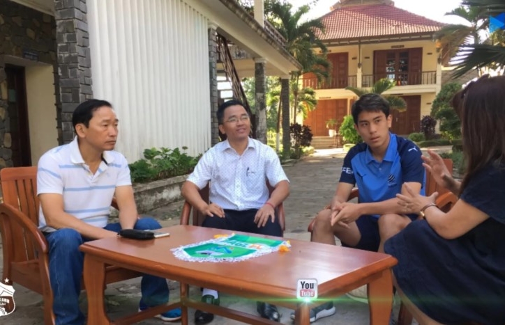 Sao Việt kiều Úc 17 tuổi mơ ước chơi bóng cho HAGL