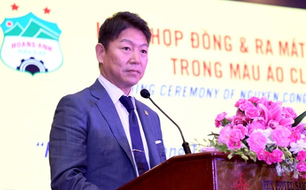Chủ tịch CLB Sint Truidense: 'Công Phượng là cầu thủ tuyệt vời'