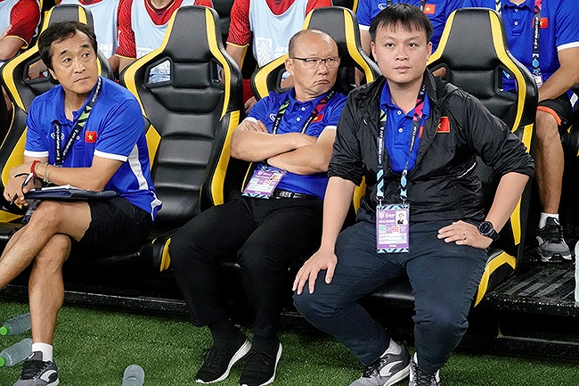 HLV Park Hang Seo bí mật cử 'do thám' tới Thái Lan