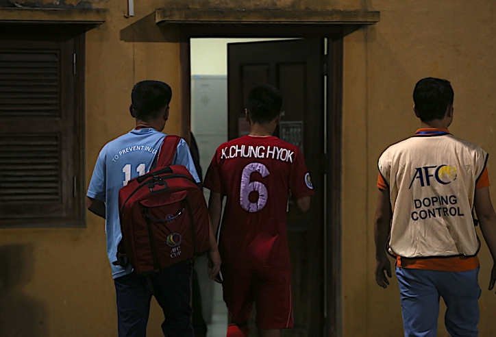 Cầm hoà Hà Nội FC, 2 cầu thủ Triều Tiên bị AFC đưa đi kiểm tra doping
