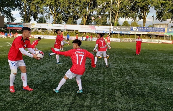 VIDEO: 'Lứa trẻ hay nhất HAGL' đá ma như Barca