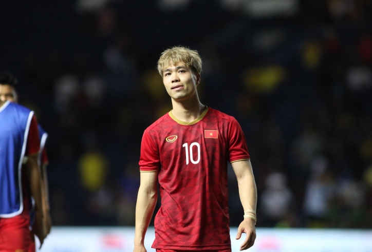 VIDEO: Siêu phẩm 'lá vàng rơi' có 1-0-2 của Công Phượng