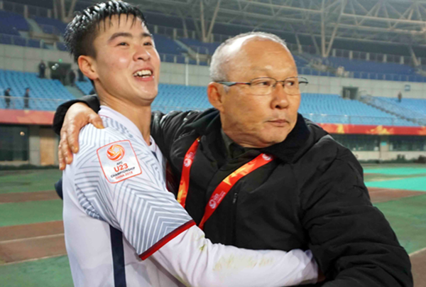 Duy Mạnh báo tin vui cho HLV Park Hang Seo