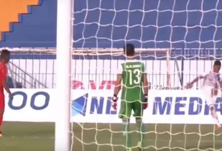 Player from Can Tho scored an unexplainable own goal in National Cup