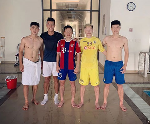 Vietnam pillar Duy Manh joins in wounded troop in PVF