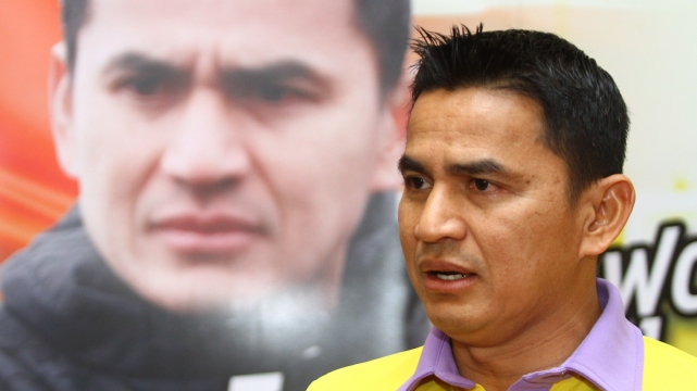 Kiatisak denies his return to Thailand head coach position