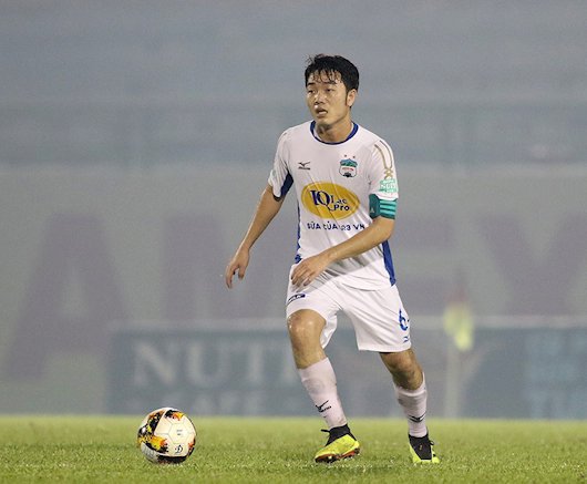 Xuan Truong on the pitch, HAGL lost at home