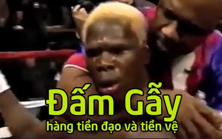 VIDEO: Cay cú khi bị trọng tài xử thua, võ sĩ đấm gục gẫy răng đối thủ