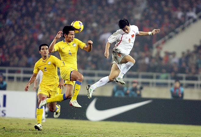 Nhìn lại trận chung kết King's Cup 2006 giữa Việt Nam vs Thái Lan