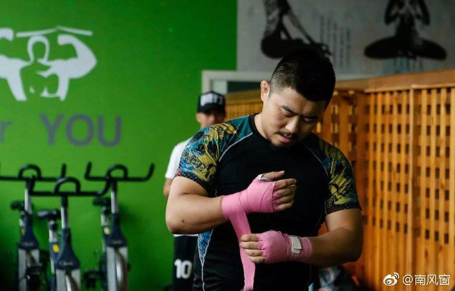 Trước khi đánh bại cao thủ các môn phái, Từ Hiểu Đông từng thua đau đớn