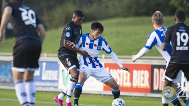 VIDEO: Đoàn Văn Hậu 'kèm chết' tiền đạo chủ lực của Jong Go Ahead Eagles