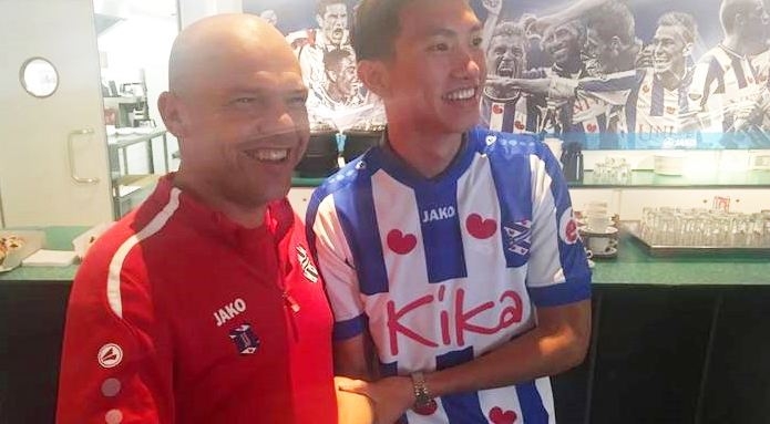 HLV Johnny Jansen muốn giữ Đoàn Văn Hậu ở lại SC Heerenveen