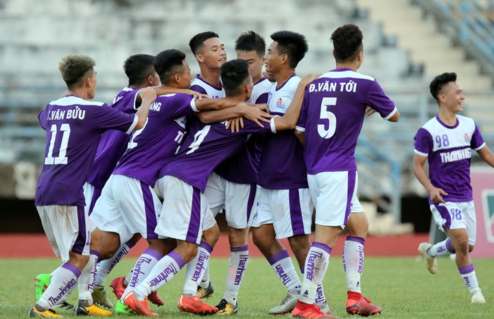 Lãnh đạo VFF nói gì khi bầu Hiển tặng U21 Hà Nội cho Phú Thọ?