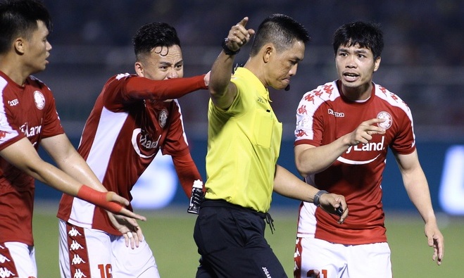Trưởng ban trọng tài: 'Tôi không theo dõi pha Thành Chung chạm tay lần 2'