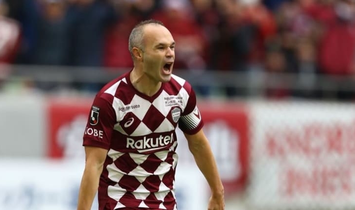 VIDEO: Những tình huống Iniesta khiến hậu vệ Nhật Bản 'choáng váng'
