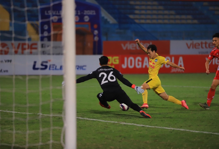 Kiatisak đưa HAGL lên đỉnh V-League sau 5 năm