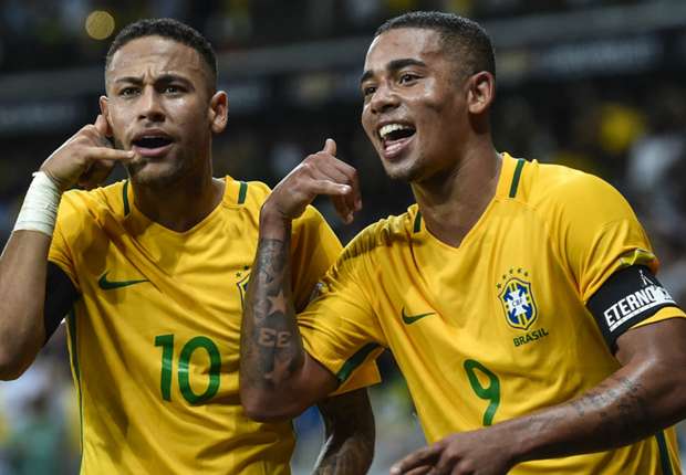 VIDEO: Neymar cùng G.Jesus thể hiện kỹ thuật nơi quê nhà