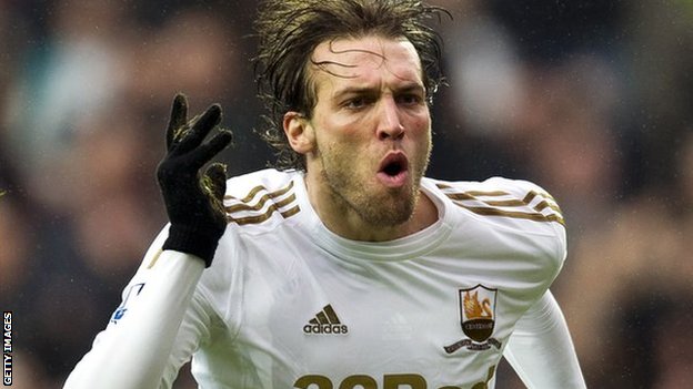 VIDEO: Những hình ảnh khó quên của Michu tại EPL