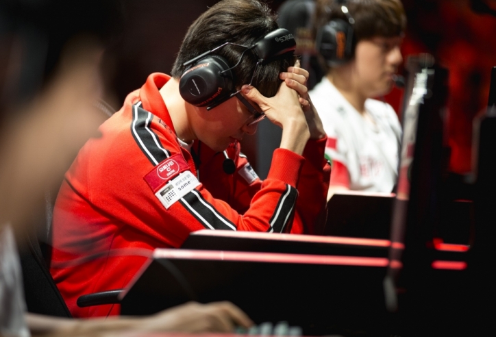 [Vòng loại CKTG 2018 khu vực LCK] SKT chính thức ngã  ngựa, CKTG mùa 8 vắng mặt Faker và đồng đội