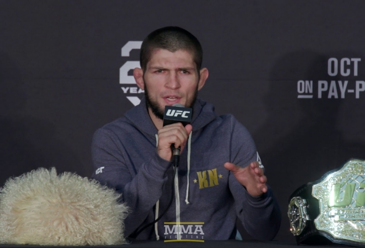  Khabib chính thức lên tiếng: 'Đừng bao giờ động đến gia đình tôi'