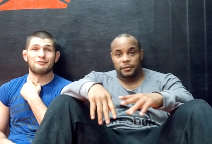 Daniel Cormier khuyên UFC nên tổ chức trận Khabib vs GSP