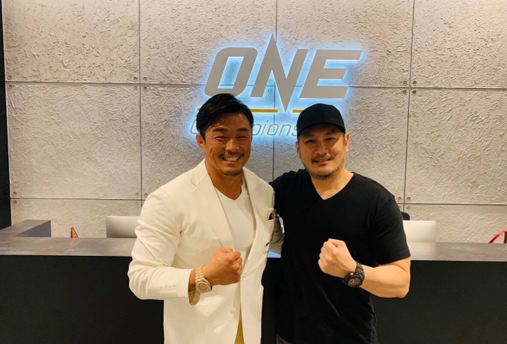 Lão tướng Yoshihiro Akiyama chính thức kí hợp đồng với ONE Championship