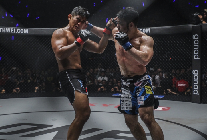 VIDEO Aung La N Sang vs Ken Hasegawa - Trận đấu hay nhất lịch sử ONE Championship