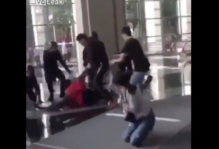 VIDEO Đòn quật Judo cứu sống người phụ nữ khỏi tình huống tử thần