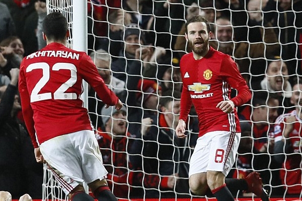 Man Utd đặt một chân vào chung kết cúp Liên đoàn Anh