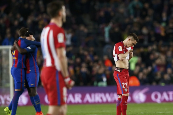 Barca vào chung kết cúp Nhà vua sau trận cầu 3 thẻ đỏ