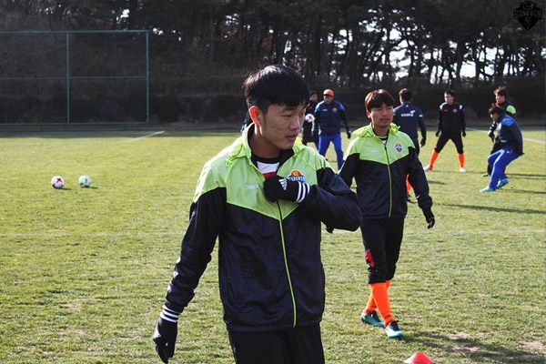 Gangwon khoe Xuân Trường cứa lòng ghi bàn đẹp mắt