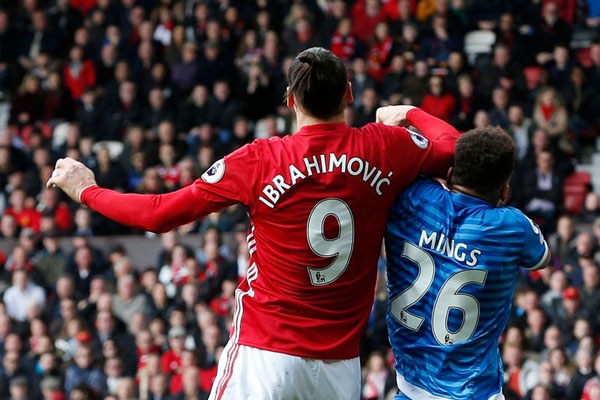 HOT: Ibrahimovic chính thức bị FA buộc tội