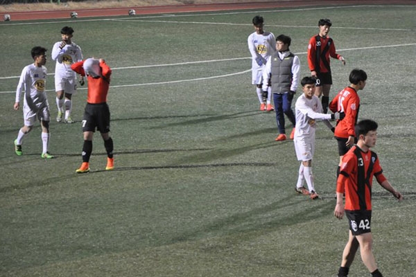 U17 HAGL tái hiện phong cách quyến rũ của lứa Công Phượng