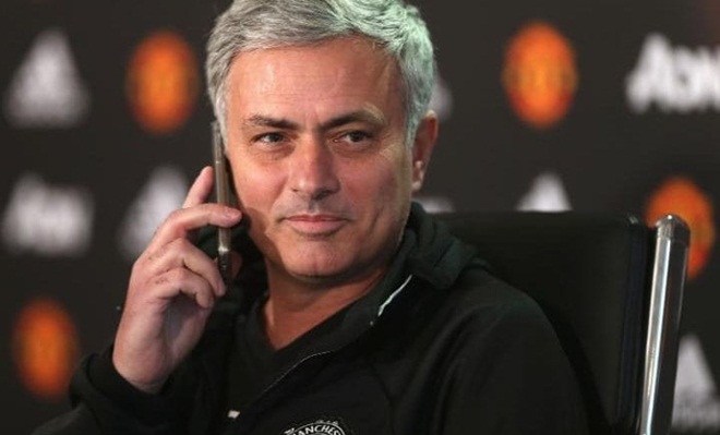 Mourinho đón tin vui vì cầu thủ MU... dính chấn thương