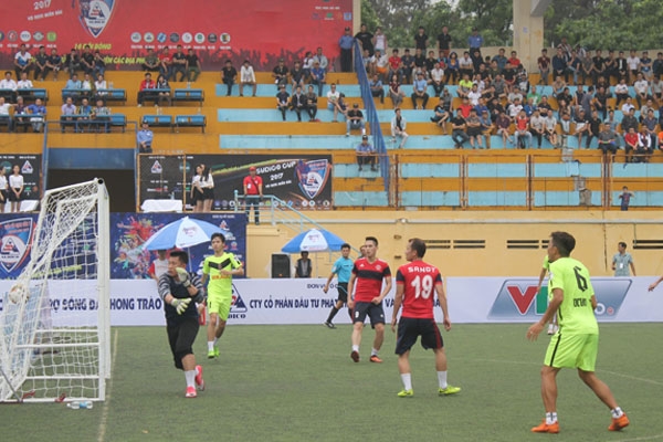'Căng như dây đàn' ngay từ vòng 1 Sudico Cup 2017