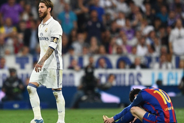 Xong án phạt với Ramos sau tấm thẻ đỏ với Messi