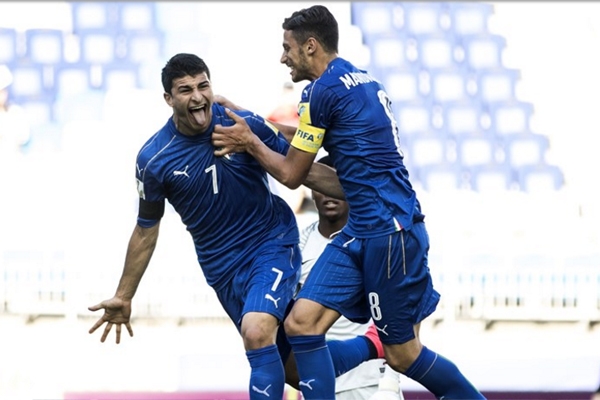 Hạ đẹp U20 Nam Phi, Italia có ba điểm đầu tiên ở World Cup