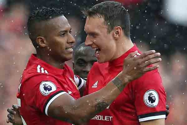 Man Utd thăng hoa nhờ những sự hồi sinh 'kì diệu'