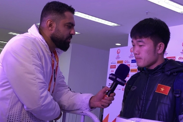 Xuân Trường lại trổ tài nói tiếng Anh thông vanh vách trước beIN Sports