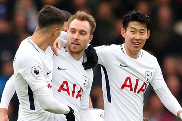 Eriksen mắng té tát Son khi Tottenham ghi bàn thứ 3 vào lưới Chelsea