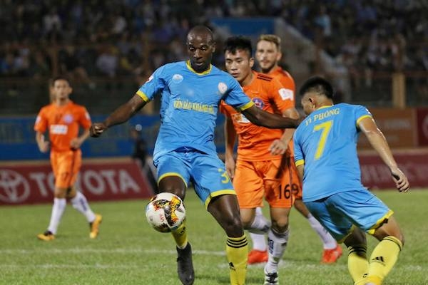 Ngoại binh V-League trả lời báo Pháp: ‘8-10 năm nữa, VN sẽ được biết đến nhiều hơn’