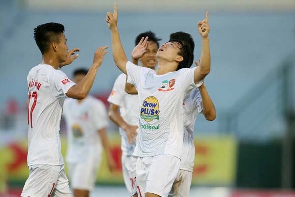 3 cầu thủ HAGL không gắn mác U19 đang tỏa sáng như thế nào?