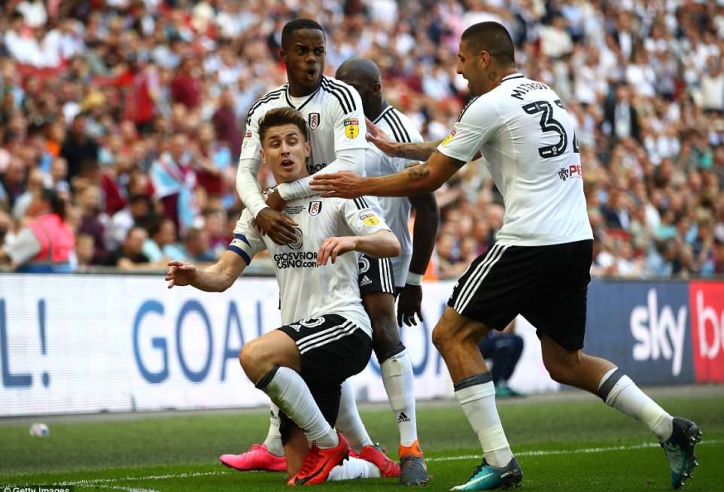 Xác định đội cuối cùng lên hạng chơi ở Premier League mùa tới