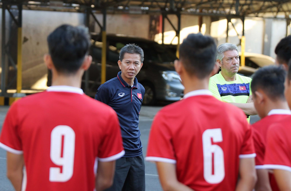 Tuyển U19 mất sân tập, bất ngờ đổi lịch thi đấu để công bằng với VN