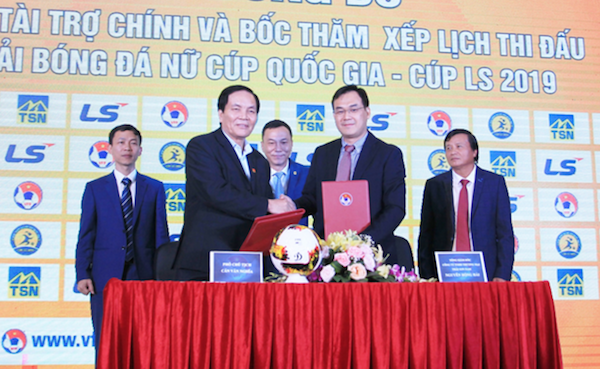 Lần đầu tiên tổ chức Giải bóng đá nữ cúp Quốc gia 2019